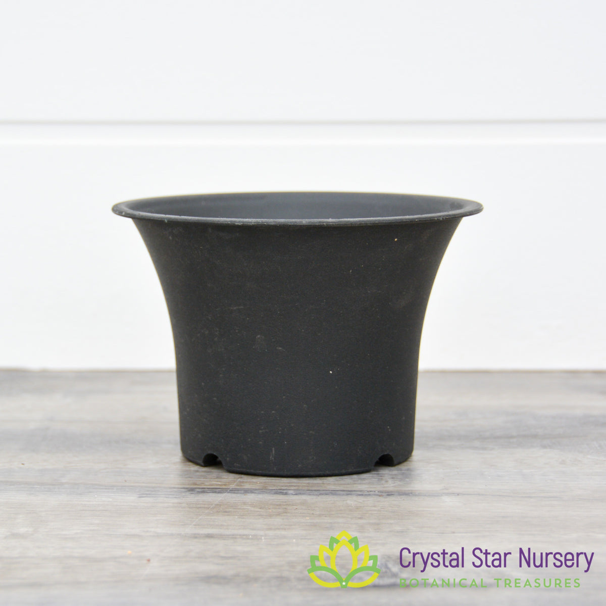 Short Round Hard Plastic Pot with Flare Top